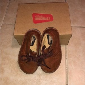 Clark’s leather kids shoes